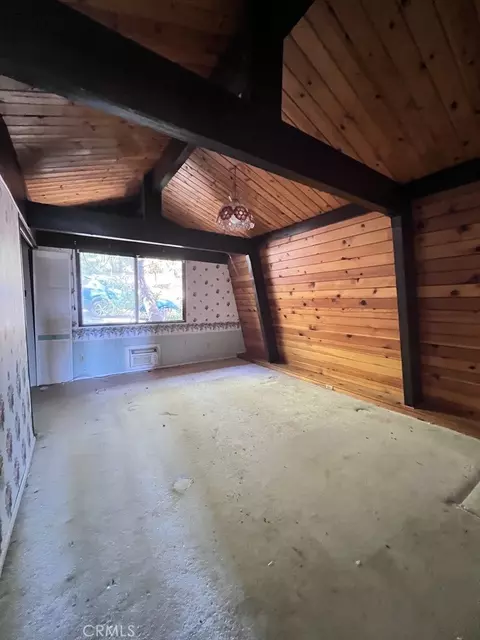 Bedroom - 23865 Lakeview, Crestline, CA 92325 photo 5 of 6