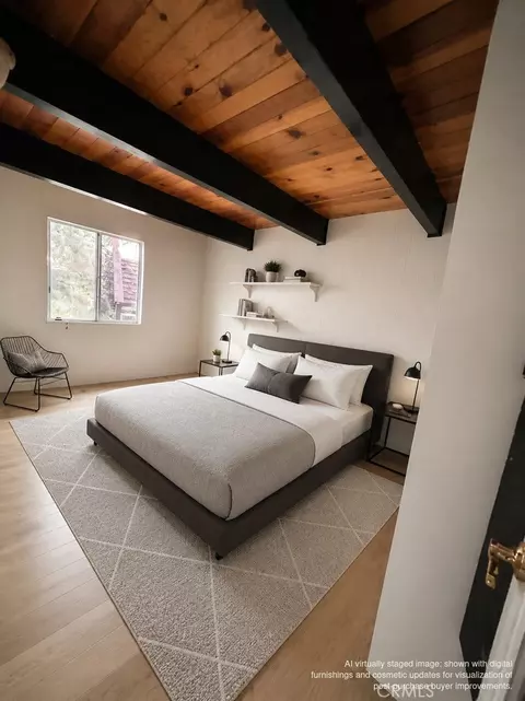 Bedroom - 23865 Lakeview, Crestline, CA 92325 photo 2 of 6
