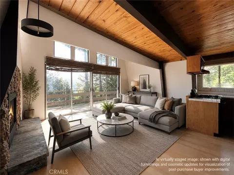 Living - 23865 Lakeview, Crestline, CA 92325 photo 2 of 10