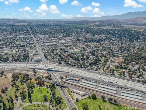 View/Area - 3440 Mono Dr, Riverside, CA 92506 photo 6 of 9