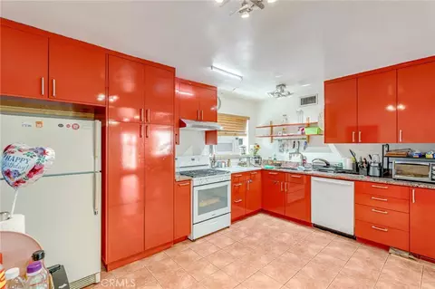 Kitchen - 3440 Mono Dr, Riverside, CA 92506 photo 2 of 4