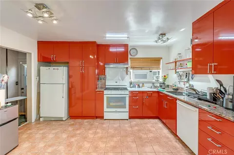 Kitchen - 3440 Mono Dr, Riverside, CA 92506 photo 1 of 4