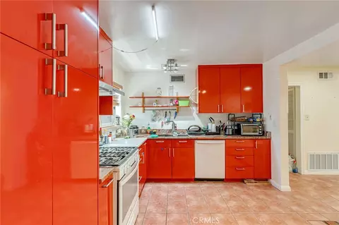 Kitchen - 3440 Mono Dr, Riverside, CA 92506 photo 3 of 4
