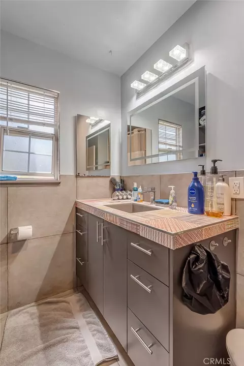 Bath - 3440 Mono Dr, Riverside, CA 92506 photo 2 of 2