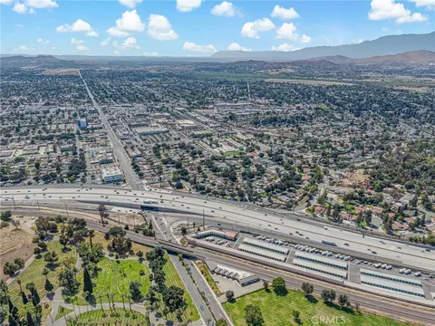 View/Area - 3440 Mono Dr, Riverside, CA 92506 photo 6 of 9