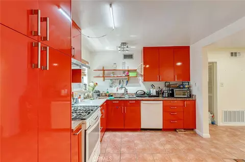 Kitchen - 3440 Mono Dr, Riverside, CA 92506 photo 3 of 4