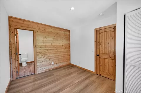 Bedroom - 567 Maple Dr, Cedar Glen, CA 92321 photo 1 of 13