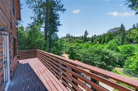 Exterior - 567 Maple Dr, Cedar Glen, CA 92321 photo 11 of 13