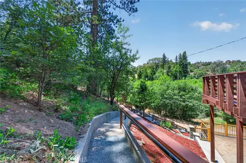Exterior - 567 Maple Dr, Cedar Glen, CA 92321 photo 3 of 13