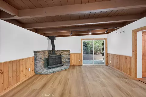 Living - 567 Maple Dr, Cedar Glen, CA 92321 photo 11 of 12