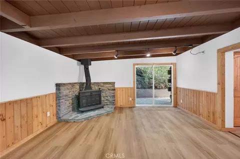 Living - 567 Maple Dr, Cedar Glen, CA 92321 photo 11 of 12
