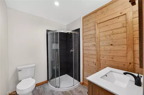 Bath - 567 Maple Dr, Cedar Glen, CA 92321 photo 1 of 11