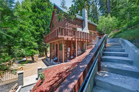 Exterior - 567 Maple Dr, Cedar Glen, CA 92321 photo 2 of 13