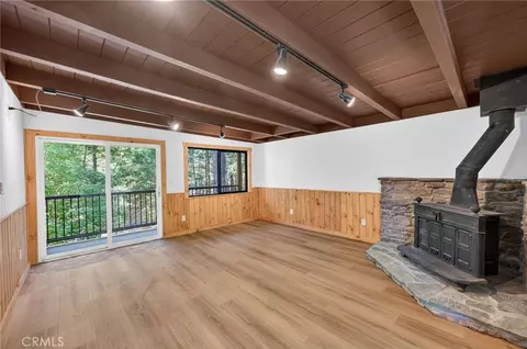 Living - 567 Maple Dr, Cedar Glen, CA 92321 photo 12 of 12