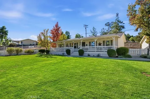 24765 Las Flores Dr, Canyon Lake, CA 92587