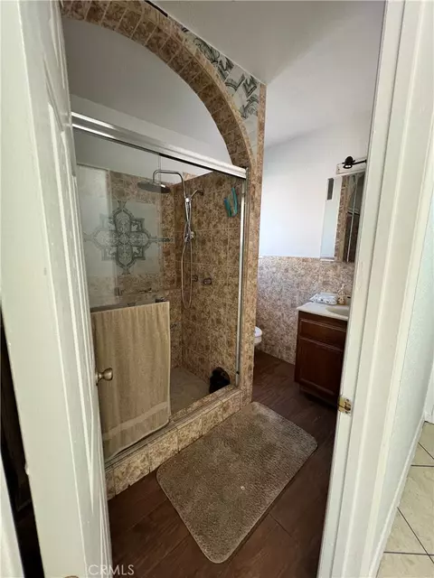 Bath - 157 W Hanna, Colton, CA 92324 photo 1 of 4