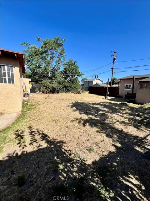 Exterior - 157 W Hanna, Colton, CA 92324 photo 5 of 11