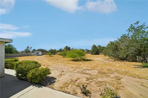 Exterior - 14774 Aspen St, Hesperia, CA 92345 photo 4 of 8