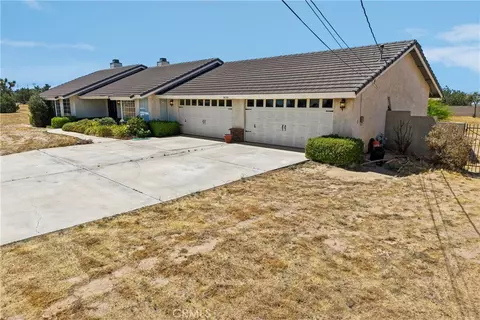 Exterior - 14774 Aspen St, Hesperia, CA 92345 photo 6 of 8