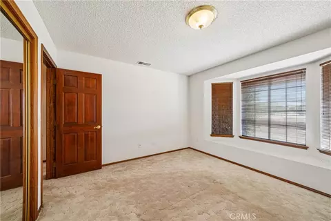 Bedroom - 14774 Aspen St, Hesperia, CA 92345 photo 2 of 2