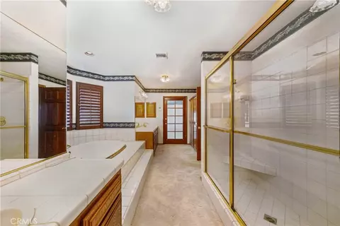 Bath - 14774 Aspen St, Hesperia, CA 92345 photo 3 of 5