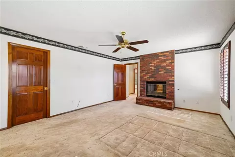 Living - 14774 Aspen St, Hesperia, CA 92345 photo 6 of 6