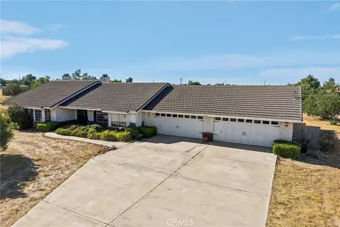 Exterior - 14774 Aspen St, Hesperia, CA 92345 photo 7 of 8
