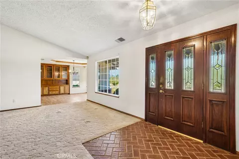 Entry Way - 14774 Aspen St, Hesperia, CA 92345 photo 1 of 1