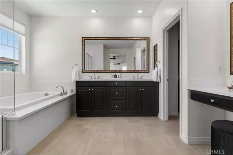 Entry Way - 16511 Key Lime, Riverside, CA 92503 photo 4 of 10