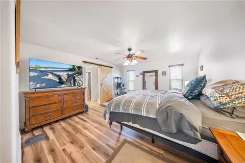 Bedroom - 16209 Serrano Rd, Apple Valley, CA 92307 photo 5 of 6