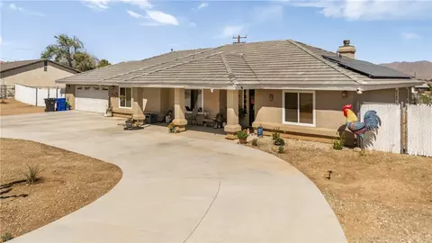 Exterior - 16209 Serrano Rd, Apple Valley, CA 92307 photo 2 of 2