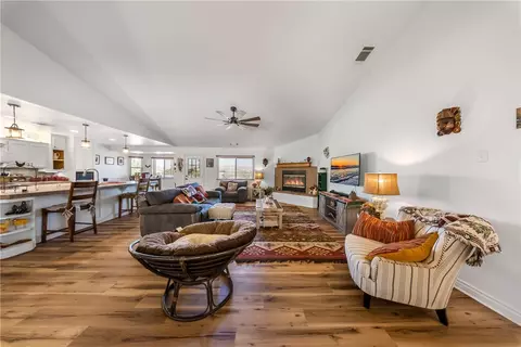 Living - 16209 Serrano Rd, Apple Valley, CA 92307 photo 1 of 2