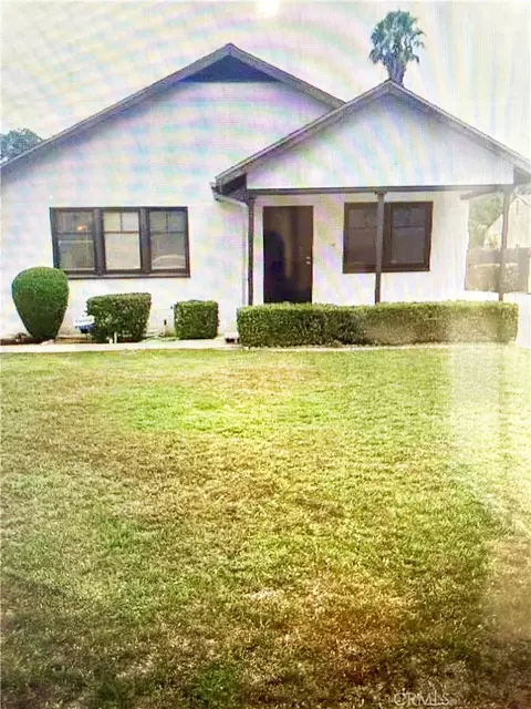 1572 Hillcrest, Riverside, CA 92501