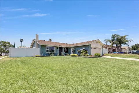 Exterior - 896 N Arrowhead, Rialto, CA 92376 photo 2 of 5