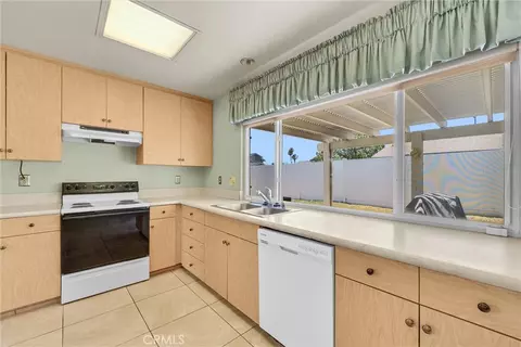 Kitchen - 896 N Arrowhead, Rialto, CA 92376 photo 2 of 3