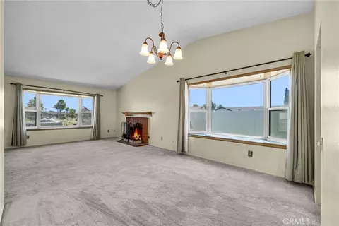Living - 896 N Arrowhead, Rialto, CA 92376 photo 4 of 7