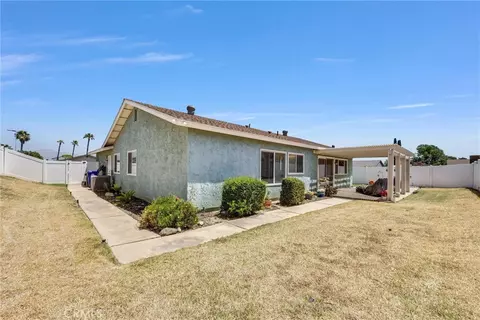 Exterior - 896 N Arrowhead, Rialto, CA 92376 photo 5 of 5