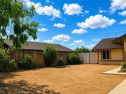 Exterior - 192 E Bowen Rd, Perris, CA 92571 photo 3 of 3