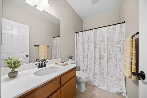 Bath - 3374 Wind Chime Ln, Perris, CA 92571 photo 6 of 6