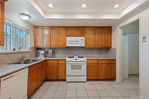 Kitchen - 1400 Terrace, Rialto, CA 92376 photo 4 of 4