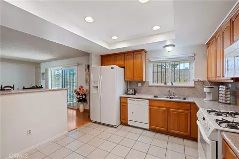 Kitchen - 1400 Terrace, Rialto, CA 92376 photo 2 of 4