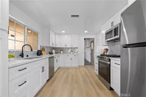 Entry Way - 21413 Weiser, Carson, CA 90745 photo 1 of 2