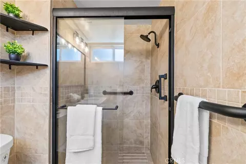 Bath - 21413 Weiser, Carson, CA 90745 photo 3 of 3