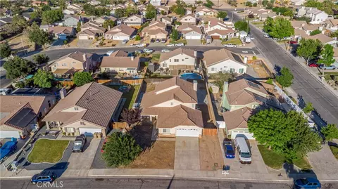 View/Area - 9041 Berkeley, Hesperia, CA 92344 photo 5 of 6
