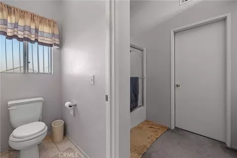 Entry Way - 9041 Berkeley, Hesperia, CA 92344 photo 3 of 5
