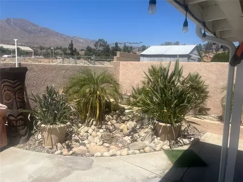 Exterior - 28450 Sycamore, Highland, CA 92346 photo 4 of 5
