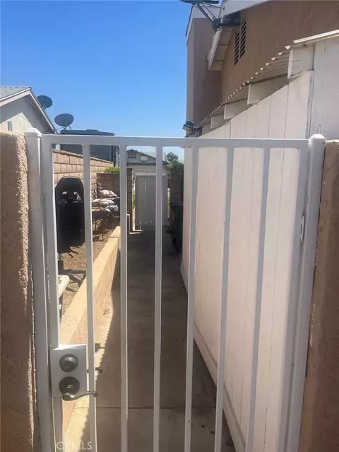 Exterior - 28450 Sycamore, Highland, CA 92346 photo 5 of 5