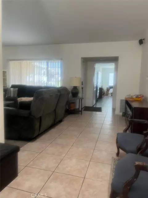 Entry Way - 28450 Sycamore, Highland, CA 92346 photo 1 of 2