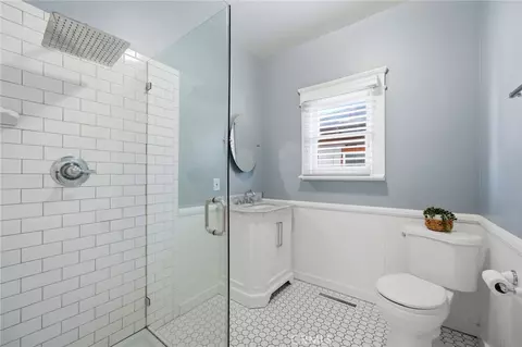 Bath - 3364 Cedar, Riverside, CA 92501 photo 1 of 2