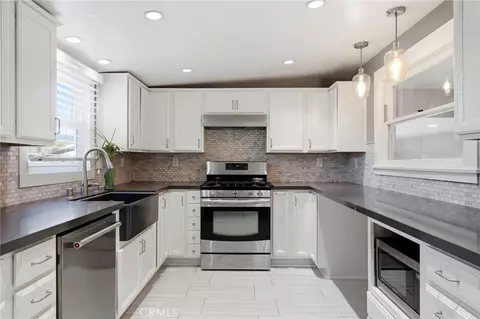Kitchen - 3364 Cedar, Riverside, CA 92501 photo 3 of 4